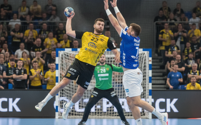 Piłka ręczna w Polsce: Kielce i Płock wyznaczają tempo sezonu