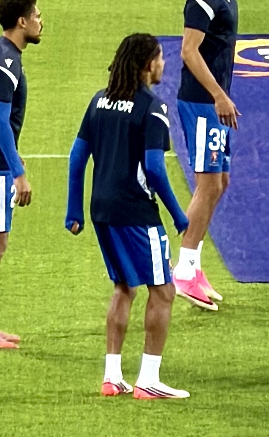 Makan Aiko